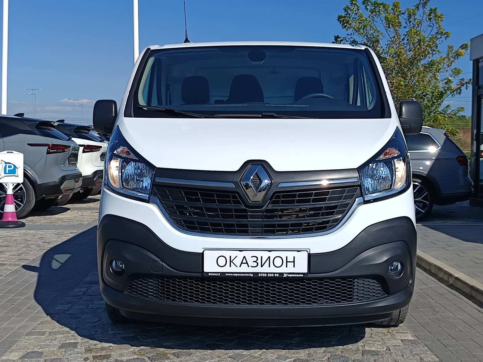 Renault Trafic 2.0dCi/120 к.с/Life L1H1 - изображение 2
