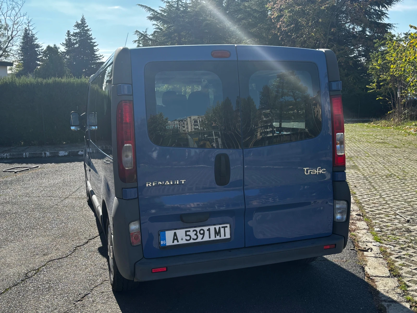 Renault Trafic 2.0DCI - изображение 4