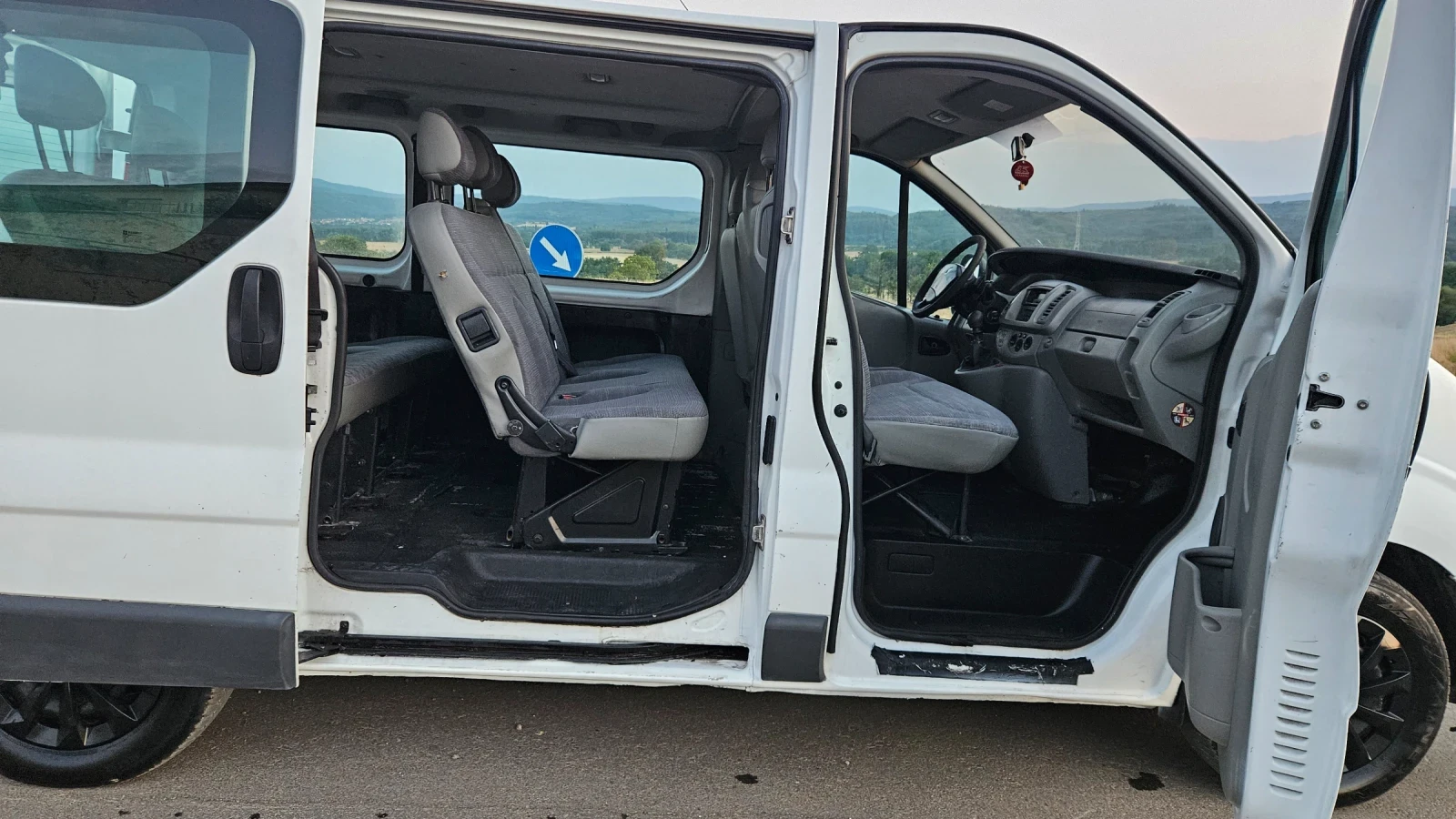 Renault Trafic 2.0 DTCI | Mobile.bg � ����������� 10