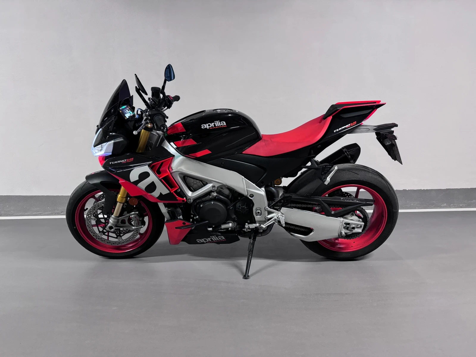 Aprilia Tuono v4 Factory, снимка 2 - Мотоциклети и мототехника - 54765614