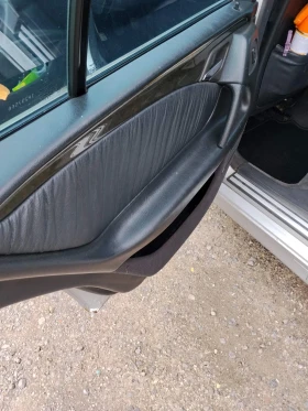 Mercedes-Benz E 200, снимка 9