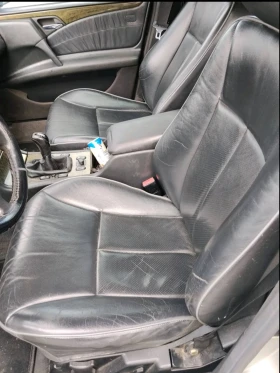 Mercedes-Benz E 200, снимка 4