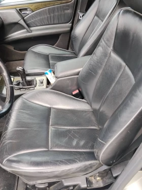 Mercedes-Benz E 200, снимка 10