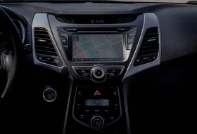 Hyundai Elantra 1.6 GDI - 139, 212 KM, снимка 13
