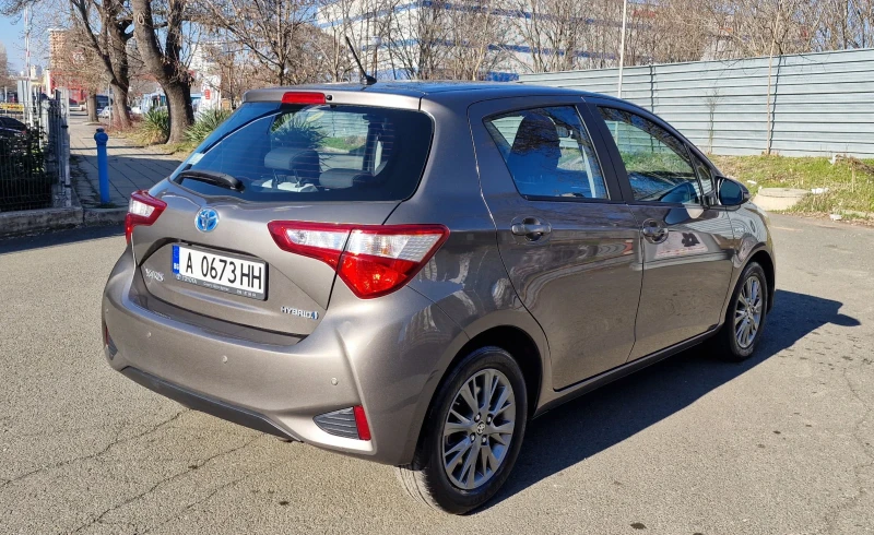 Toyota Yaris Luna, снимка 7 - Автомобили и джипове - 49378114