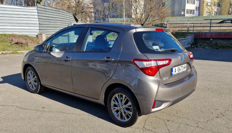 Toyota Yaris Luna, снимка 5 - Автомобили и джипове - 49378114