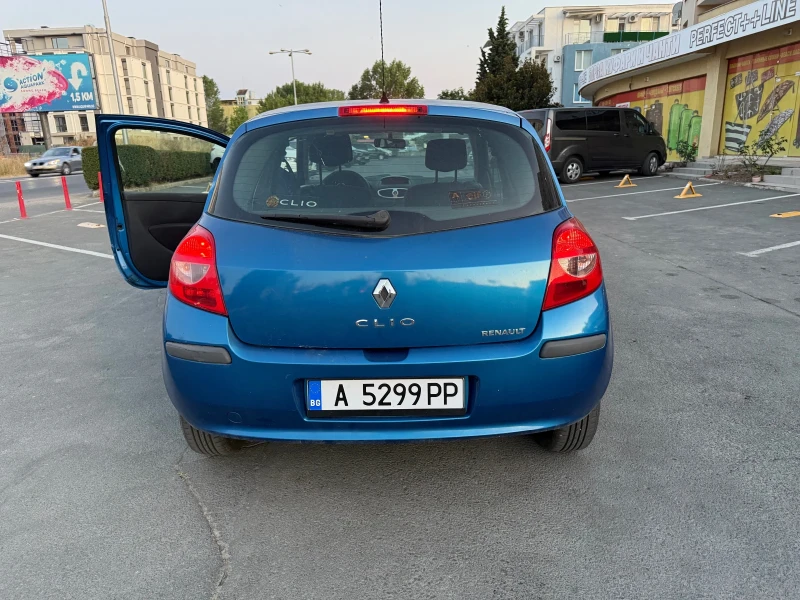 Renault Clio 1.4 98кс., снимка 9 - Автомобили и джипове - 51084987