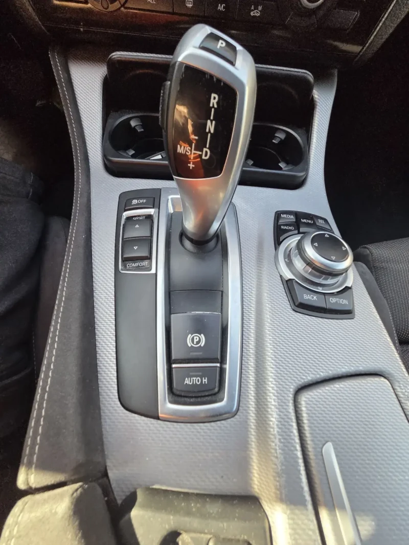 BMW 520, снимка 11 - Автомобили и джипове - 53048471