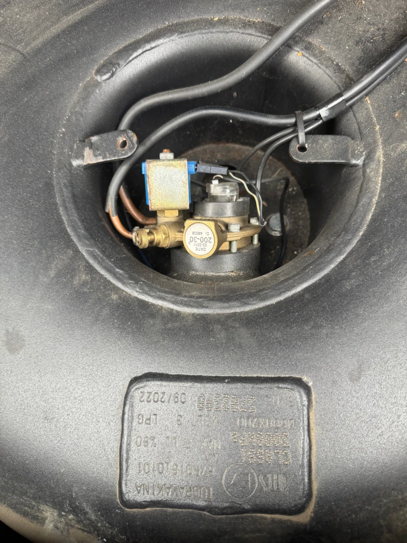 Skoda Roomster 1.2 70 hp LPG, снимка 6 - Автомобили и джипове - 52097824