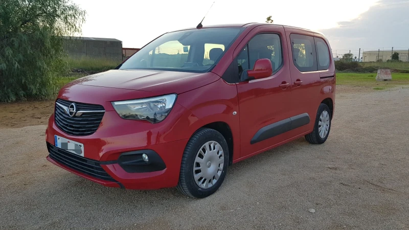 Opel Combo Life, снимка 4 - Автомобили и джипове - 52112153