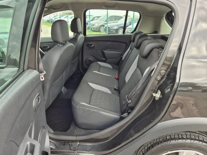 Dacia Sandero 0.9i Stepway, снимка 12 - Автомобили и джипове - 52376392