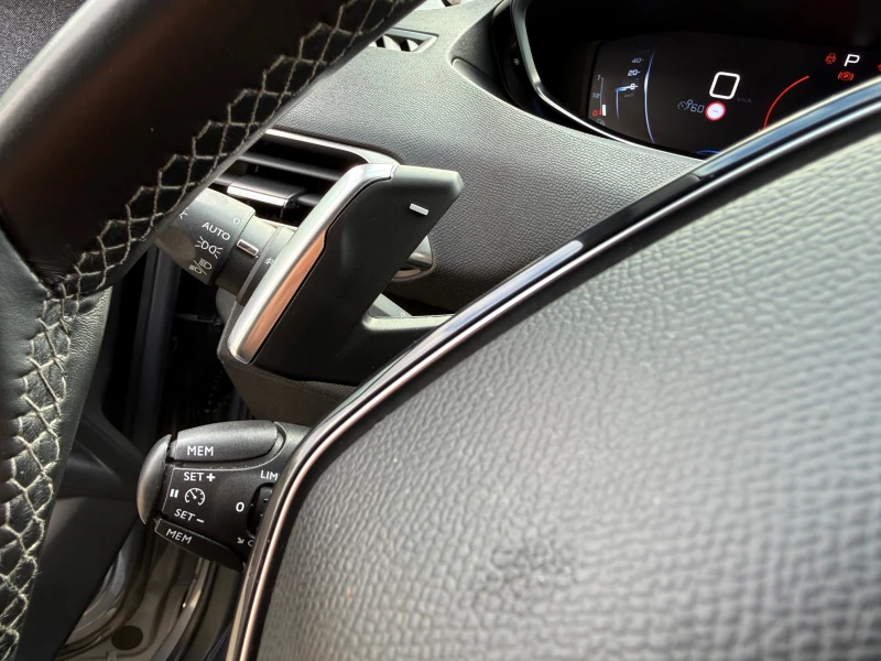 Peugeot 3008 1.5HDI Allure, снимка 13 - Автомобили и джипове - 52707682