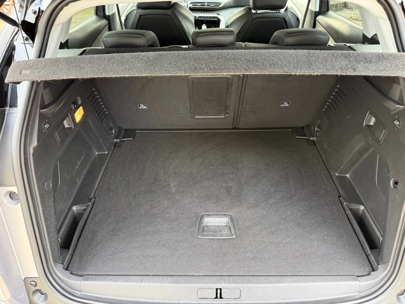 Peugeot 3008 1.5HDI Allure, снимка 12 - Автомобили и джипове - 52707682