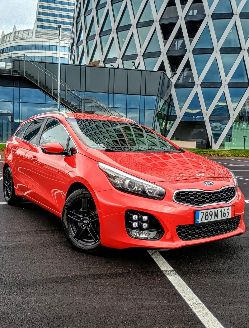 Kia Ceed * GT LINE * ТОП СЪСТОЯНИЕ * СЕРВИЗНИ ДОКУМЕНТИ * , снимка 2 - Автомобили и джипове - 52742870