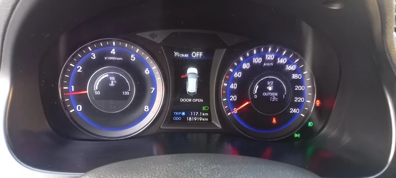 Hyundai I40 2.0GDI/177к.с./180000км./Швейцария, снимка 16 - Автомобили и джипове - 53112261