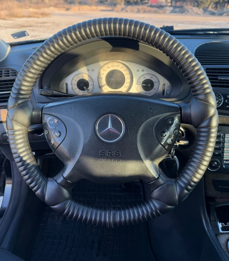 Mercedes-Benz E 320, снимка 10 - Автомобили и джипове - 53145690