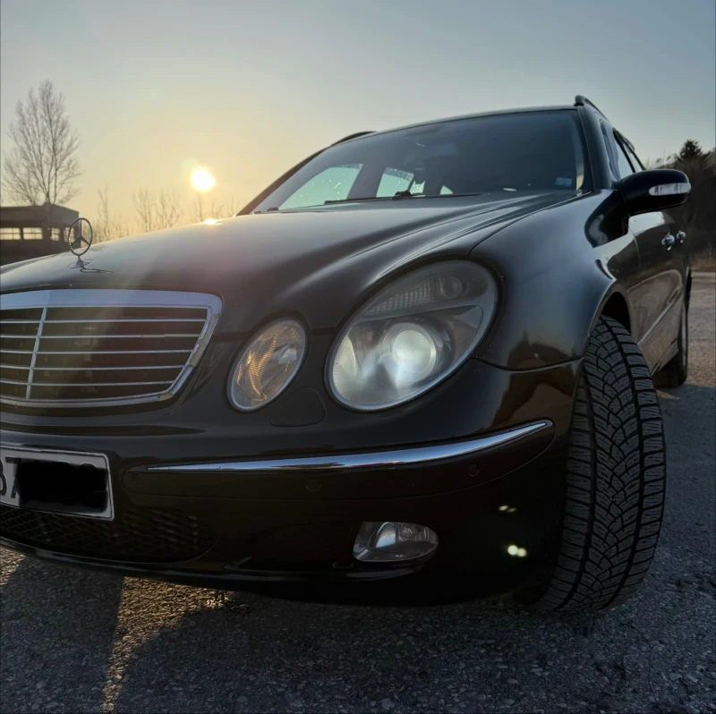Mercedes-Benz E 320, снимка 12 - Автомобили и джипове - 53145690
