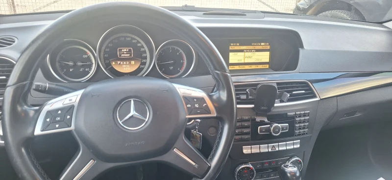 Mercedes-Benz C 180, снимка 4 - Автомобили и джипове - 53263531