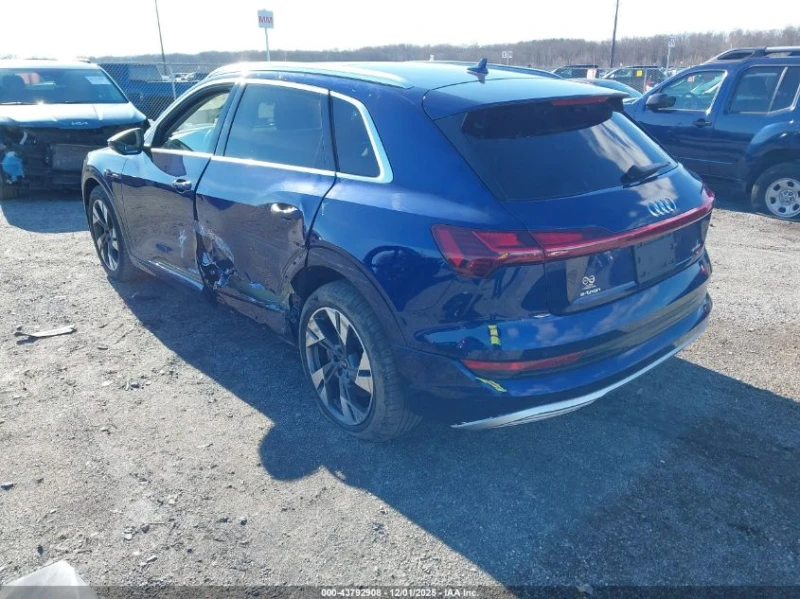 Audi E-Tron Premium Quattro, снимка 3 - Автомобили и джипове - 53577485
