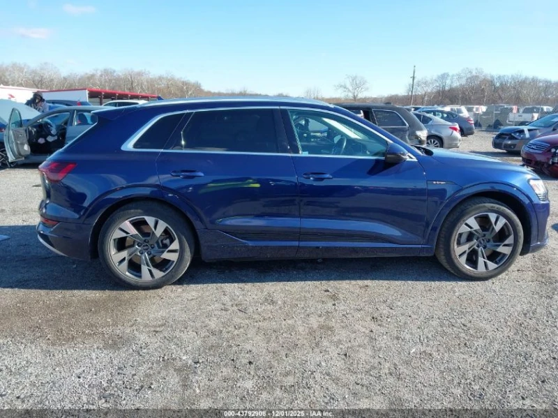 Audi E-Tron Premium Quattro, снимка 13 - Автомобили и джипове - 53577485