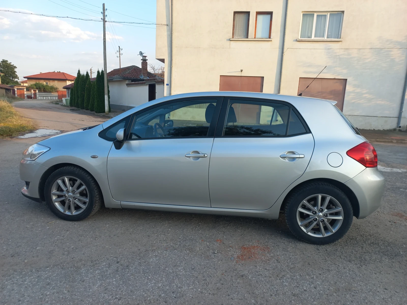 Toyota Auris 2.0, снимка 1
