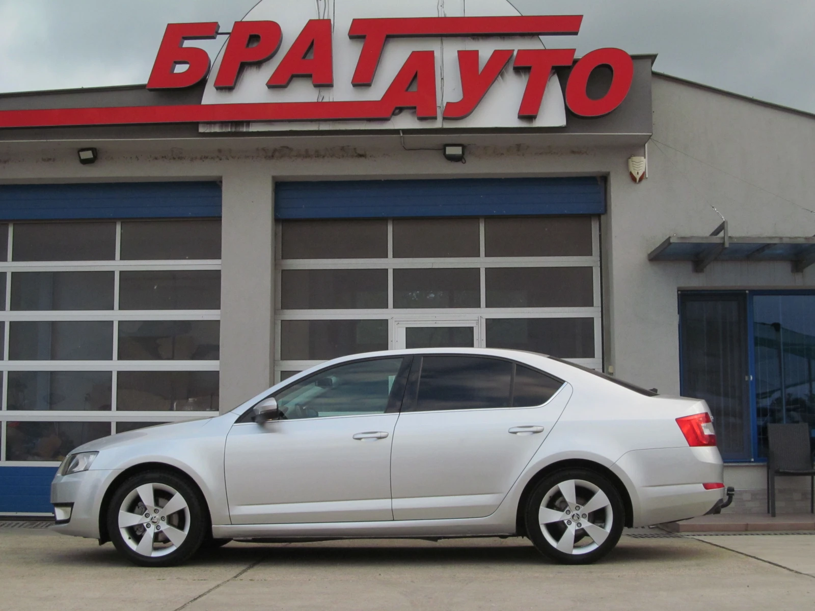 Skoda Octavia TDI/ELEGANCE/EURO5B - изображение 7