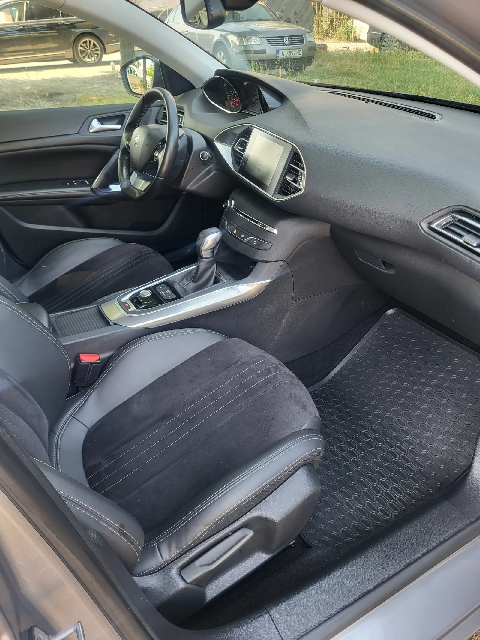 Peugeot 308 2.0HDI 150PS-AUTOMAT - изображение 9