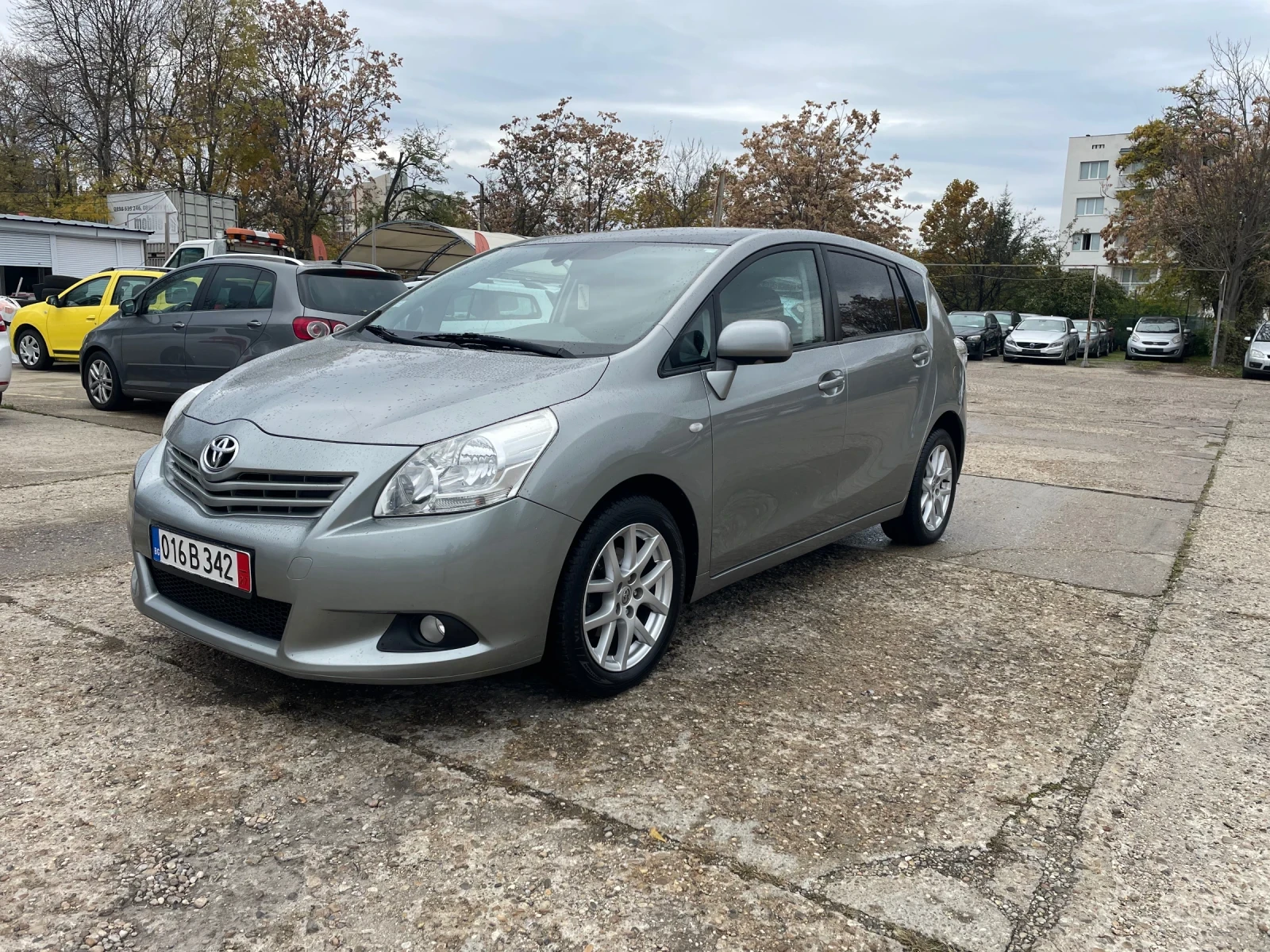 Toyota Verso 2.0 D4D 125 Executive | Mobile.bg   2
