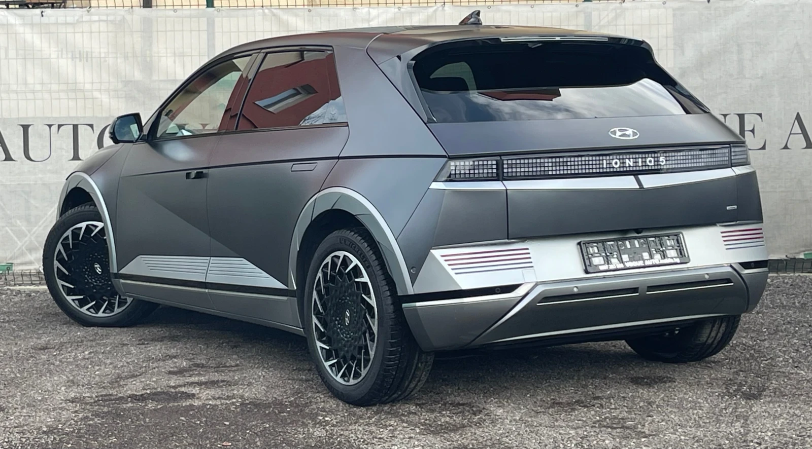 Hyundai Ioniq 5 UNIQ* 77.4KW* 325H.P.* AWD*   08.2031 | Mobile.bg   4