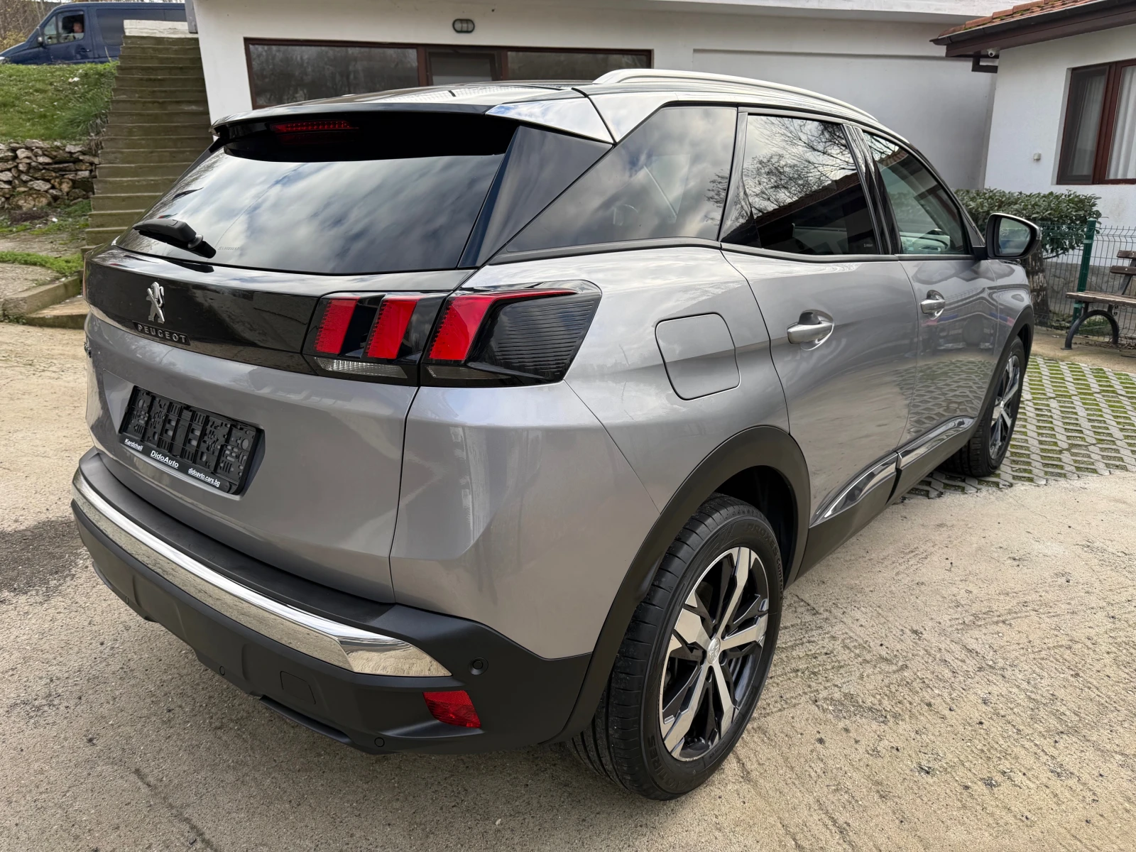 Peugeot 3008 1.5HDI Allure - изображение 4