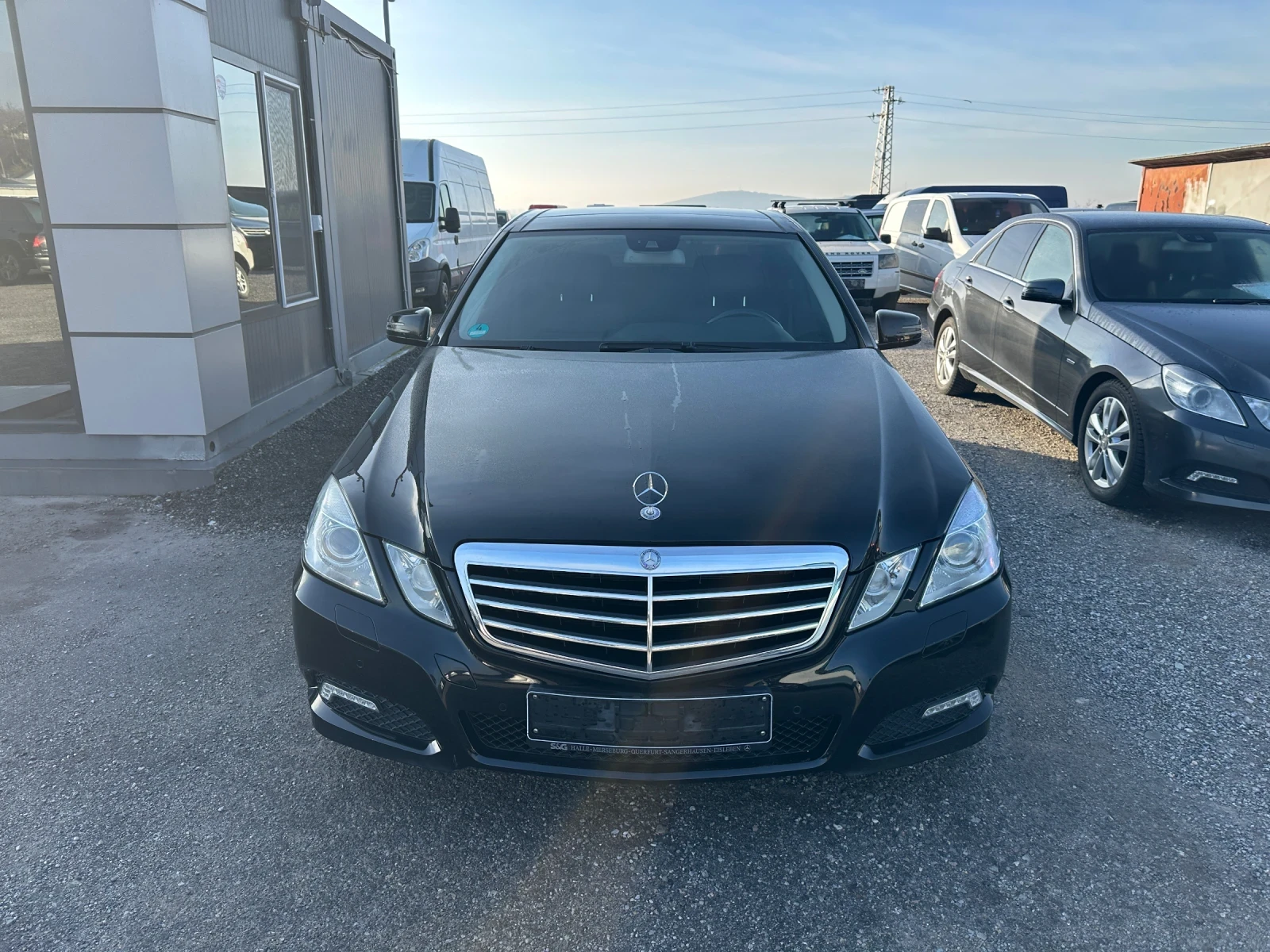 Mercedes-Benz E 200 AVANTGARDE* 184к.с* ПАНОРАМА* НАВИ - изображение 2