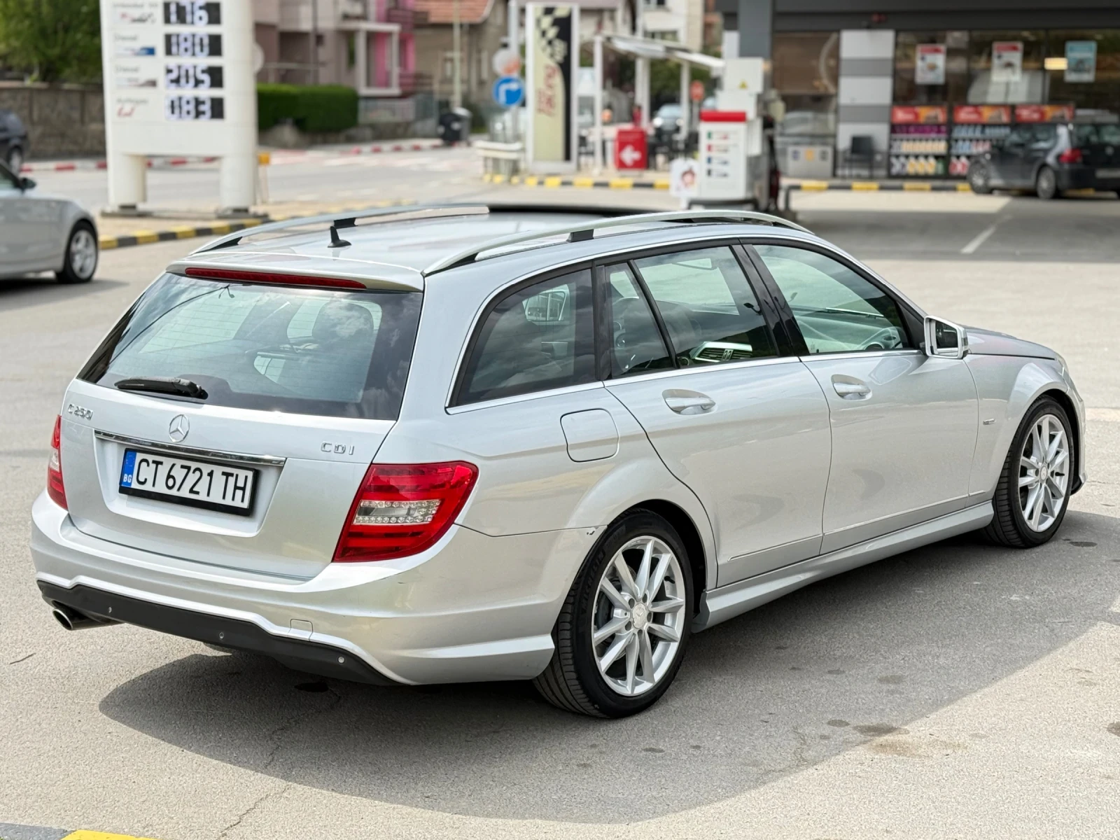 Mercedes-Benz C 250 CDI AMG/Климатроник/Навигация/Ксенон, снимка 6 - Автомобили и джипове - 54360593