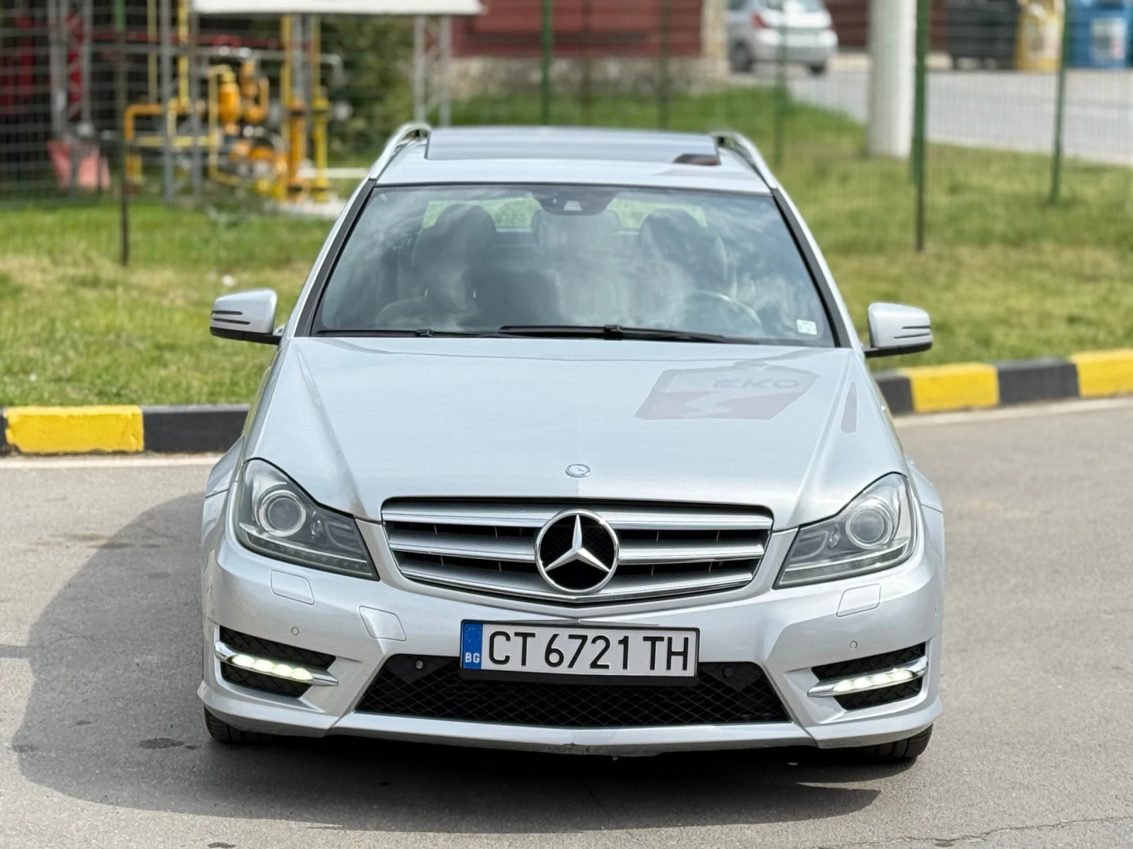 Mercedes-Benz C 250 CDI AMG/Климатроник/Навигация/Ксенон, снимка 2 - Автомобили и джипове - 54360593