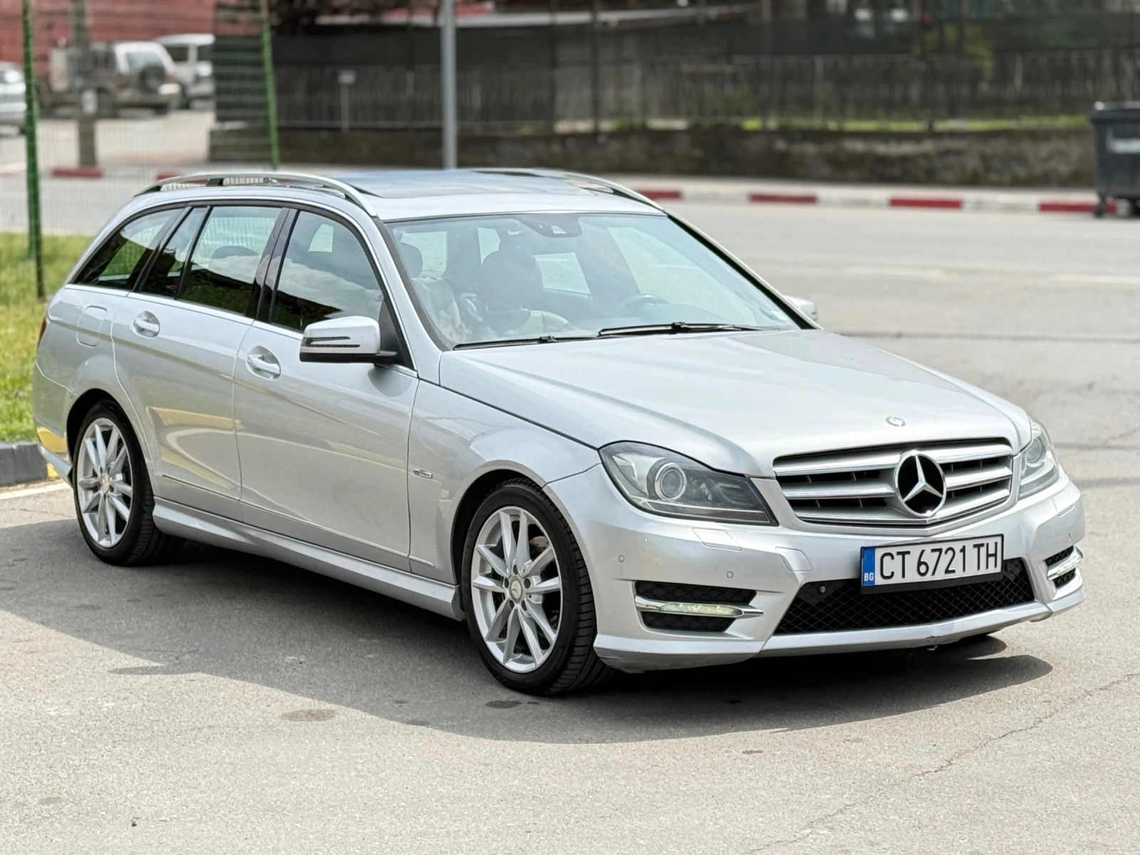 Mercedes-Benz C 250 CDI AMG/Климатроник/Навигация/Ксенон, снимка 4 - Автомобили и джипове - 54360593