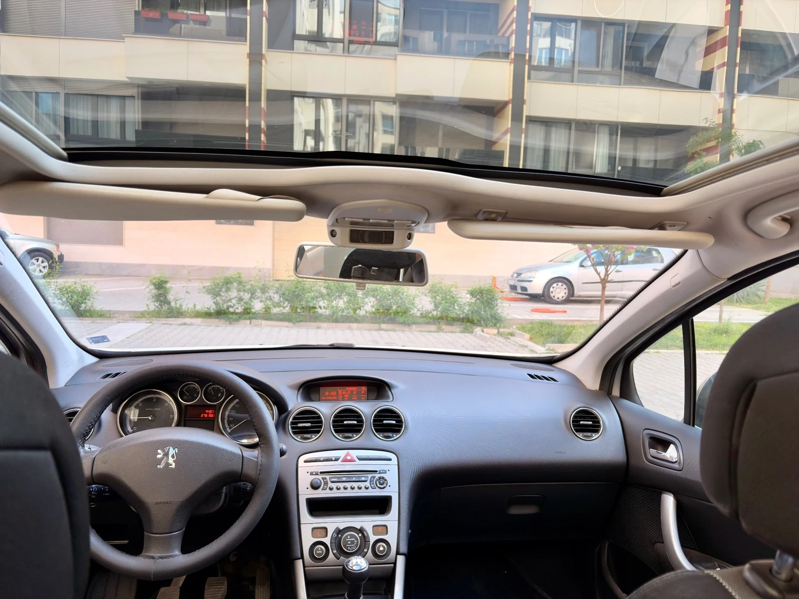 Peugeot 308 1, 6 HDI , снимка 8 - Автомобили и джипове - 54500699