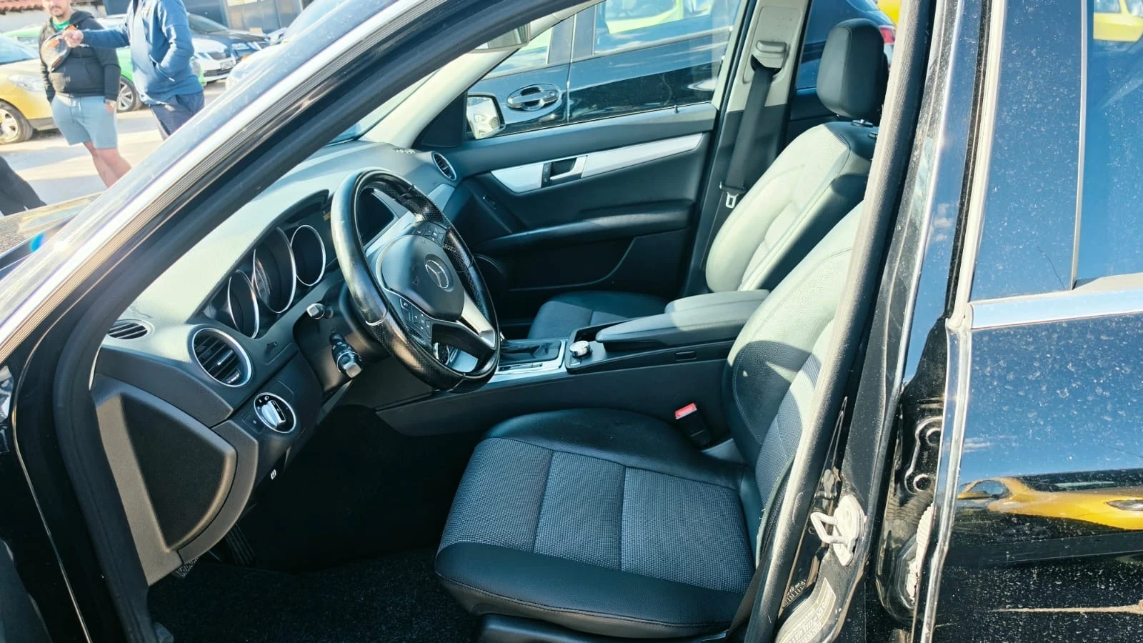 Mercedes-Benz C 220, снимка 15 - Автомобили и джипове - 54589063