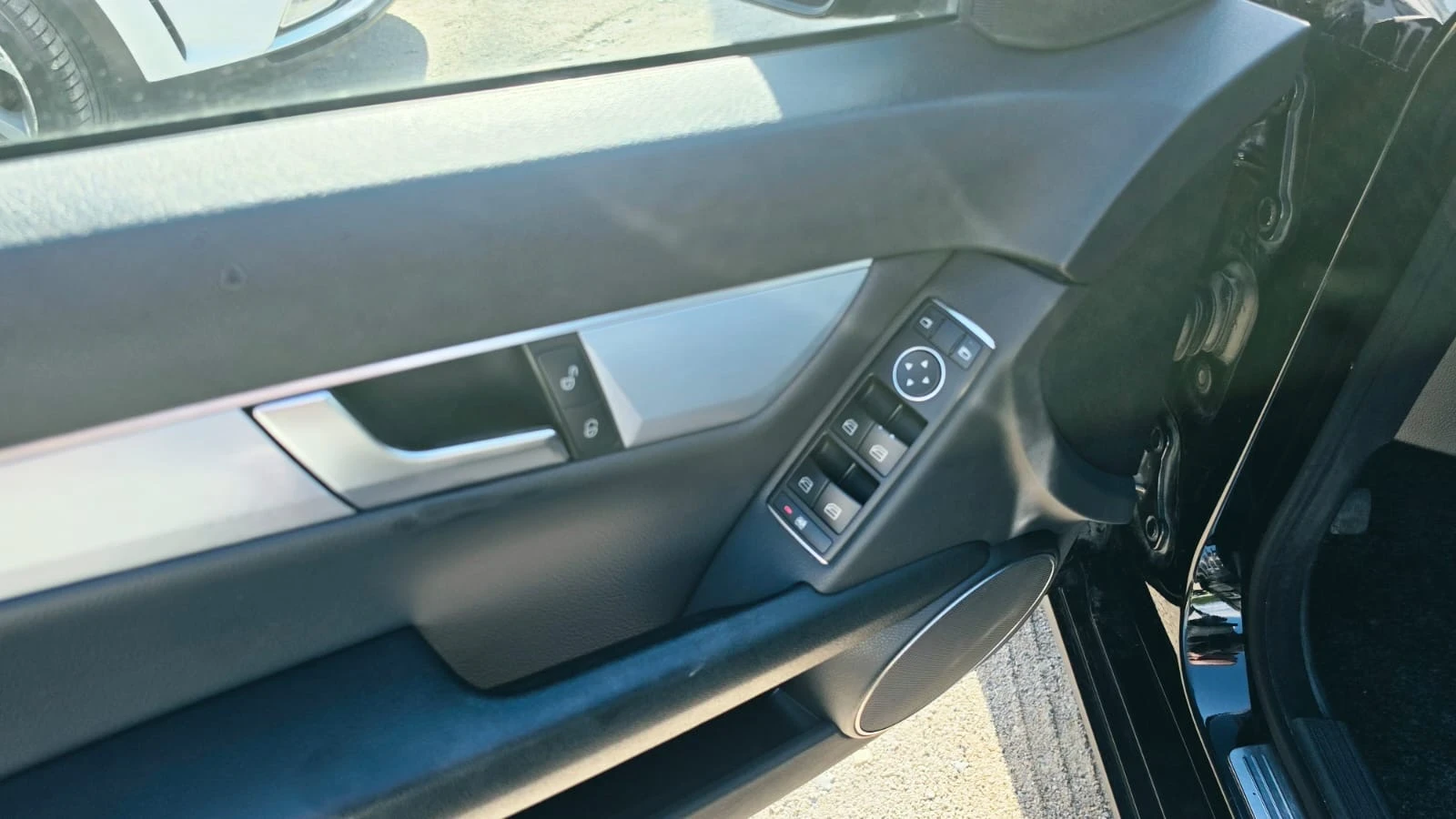 Mercedes-Benz C 220, снимка 10 - Автомобили и джипове - 54589063