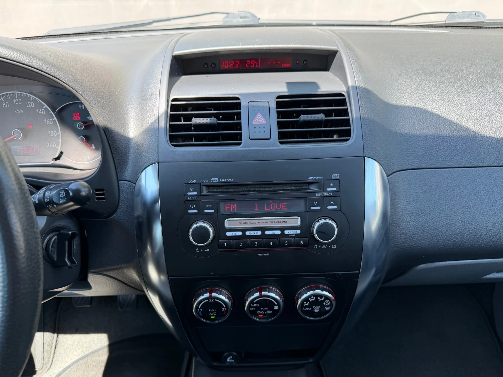Suzuki SX4 1.6i 4x4 Gpl, снимка 12 - Автомобили и джипове - 54678268