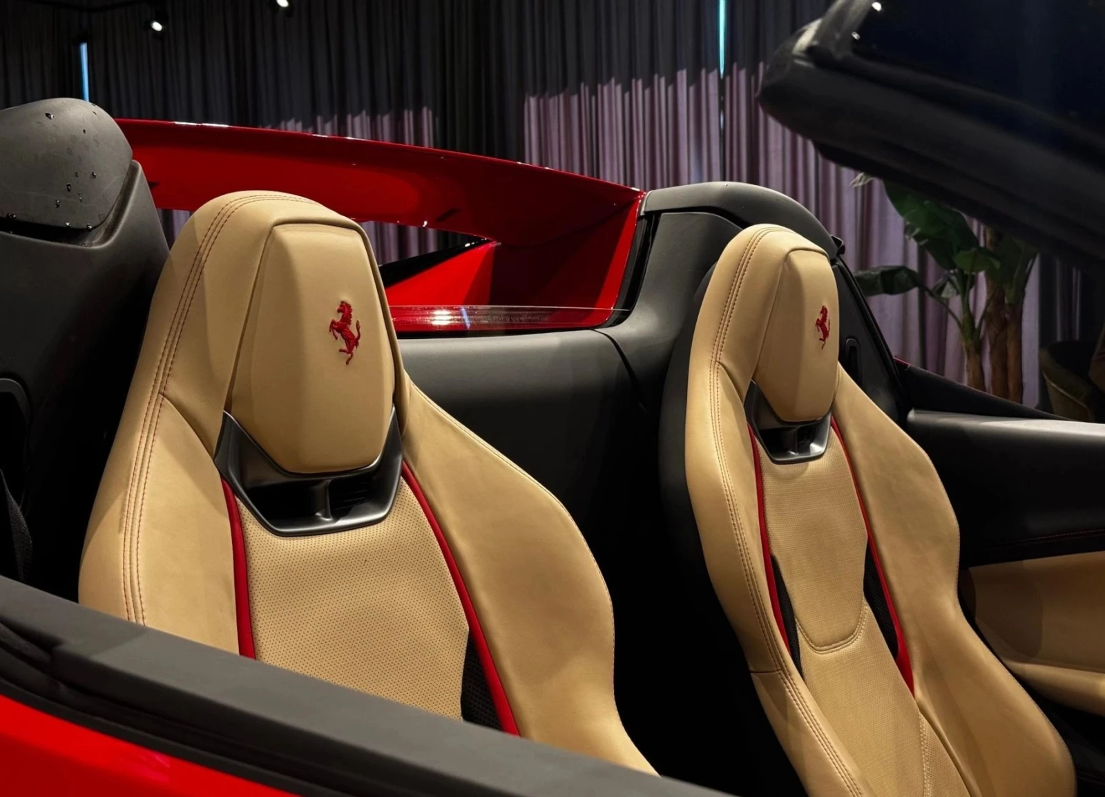 Ferrari 296 GTS 3.0 V6 Plug-in Hybrid F1, снимка 7 - Автомобили и джипове - 54718314