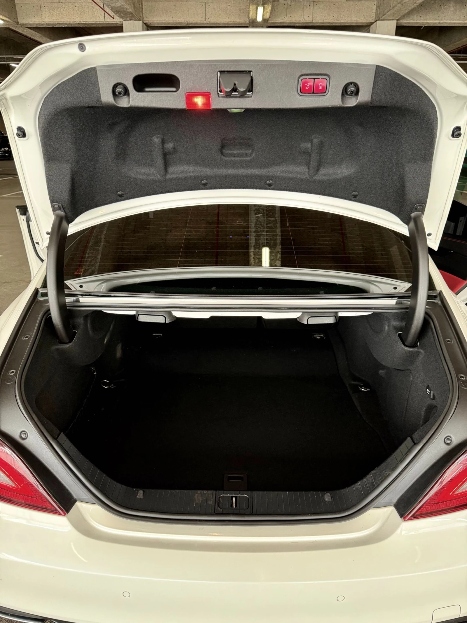 Mercedes-Benz CLS 550, снимка 14 - Автомобили и джипове - 54720116
