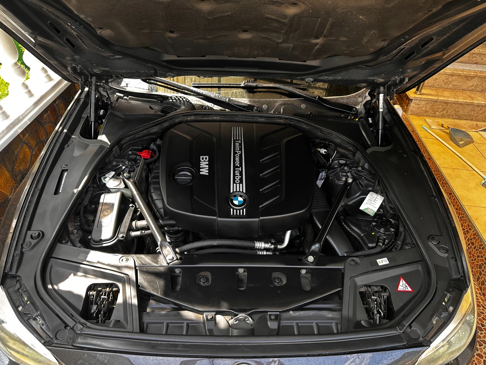 BMW 520, снимка 9 - Автомобили и джипове - 55409198