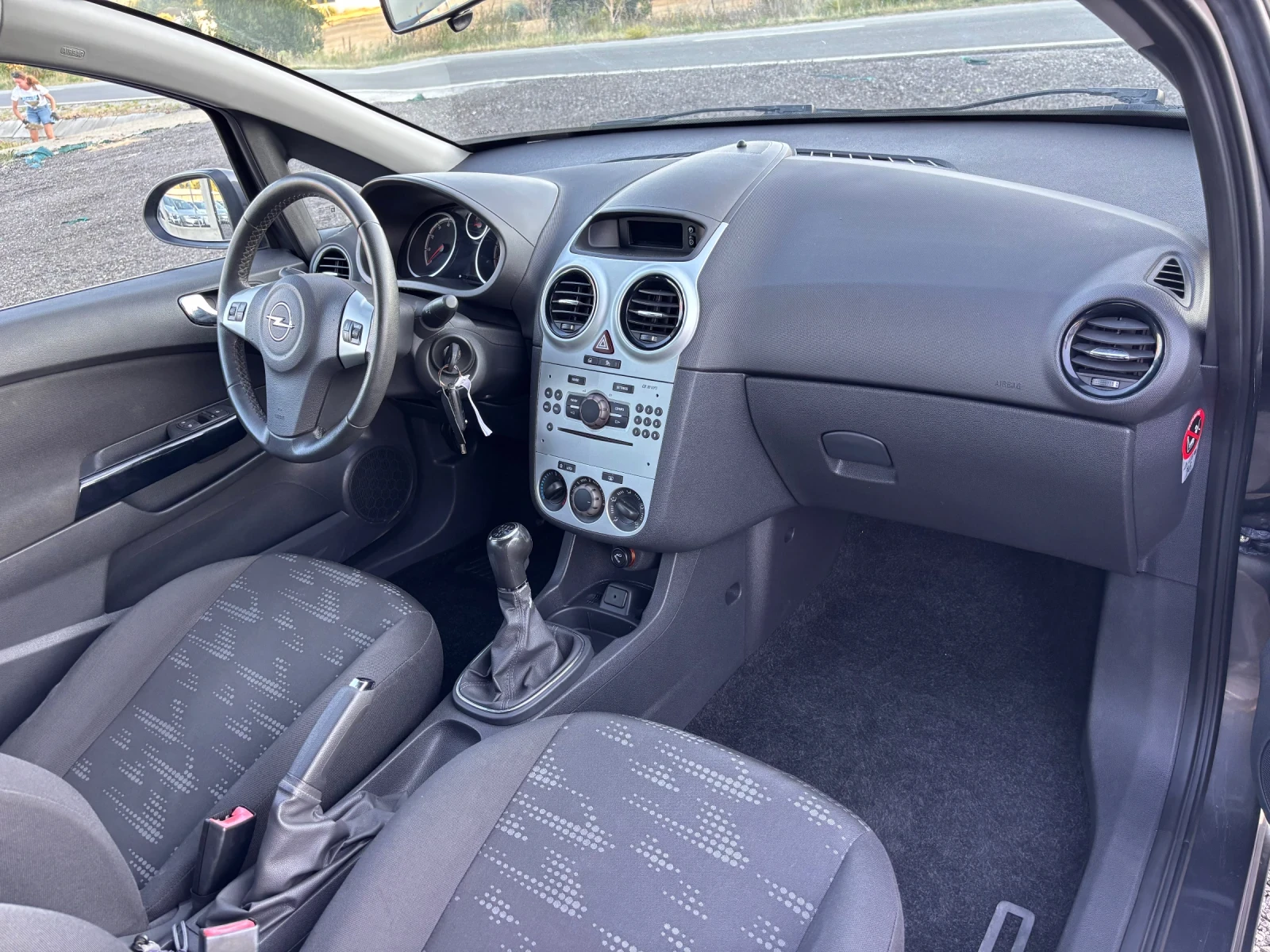 Opel Corsa 1.2 Газ + Бензин, снимка 10 - Автомобили и джипове - 55537058