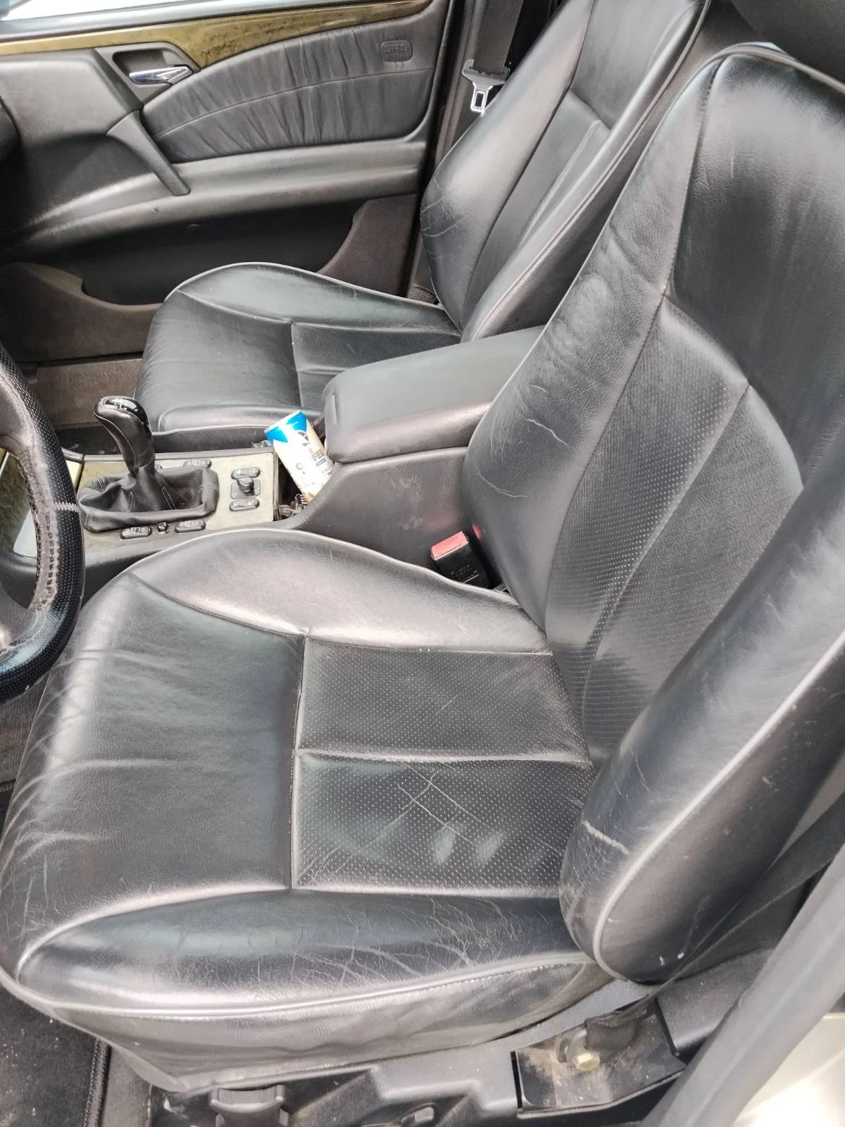 Mercedes-Benz E 200, снимка 10 - Автомобили и джипове - 55578162