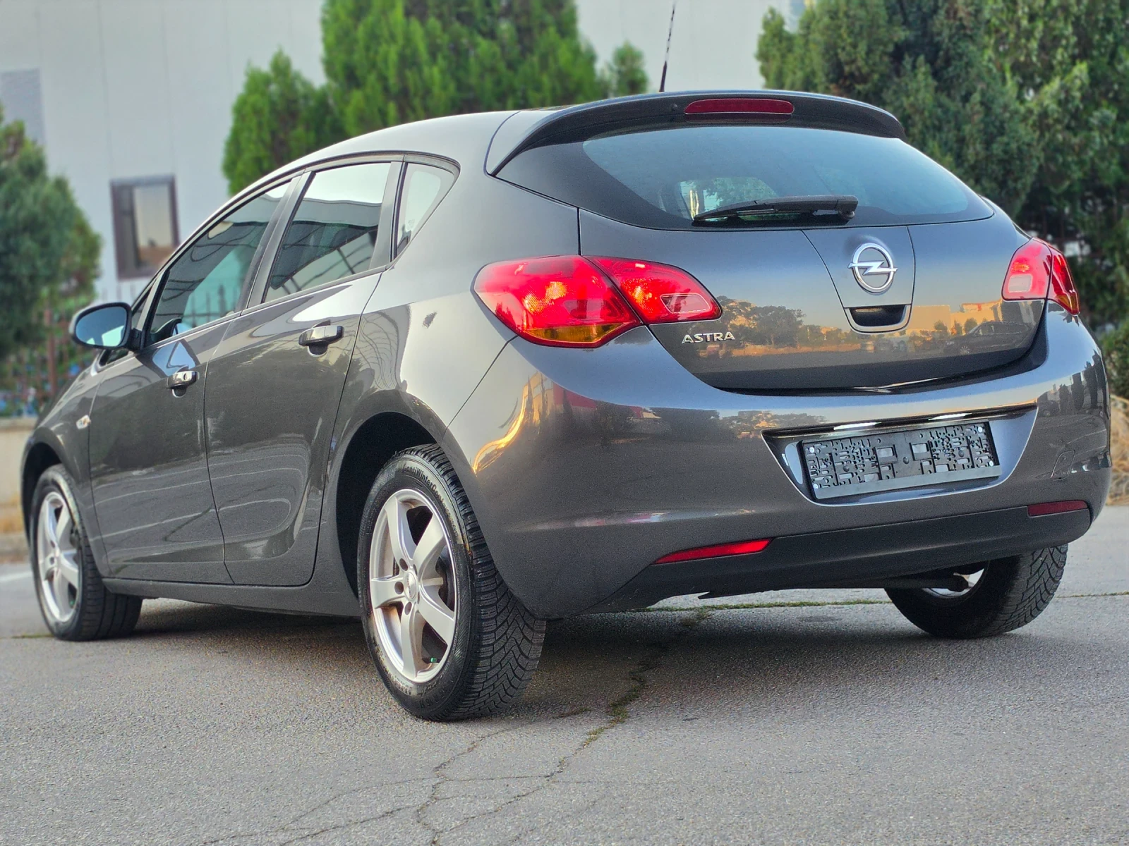 Opel Astra 1.4i 100hp * КЛИМАТИК * ЕВРО 5 * ANDROID * ЛИЗИНГ , снимка 2 - Автомобили и джипове - 55615685