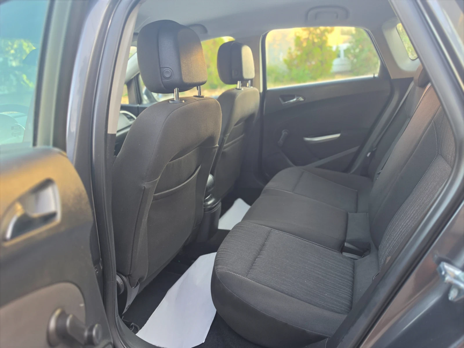 Opel Astra 1.4i 100hp * КЛИМАТИК * ЕВРО 5 * ANDROID * ЛИЗИНГ , снимка 11 - Автомобили и джипове - 55615685