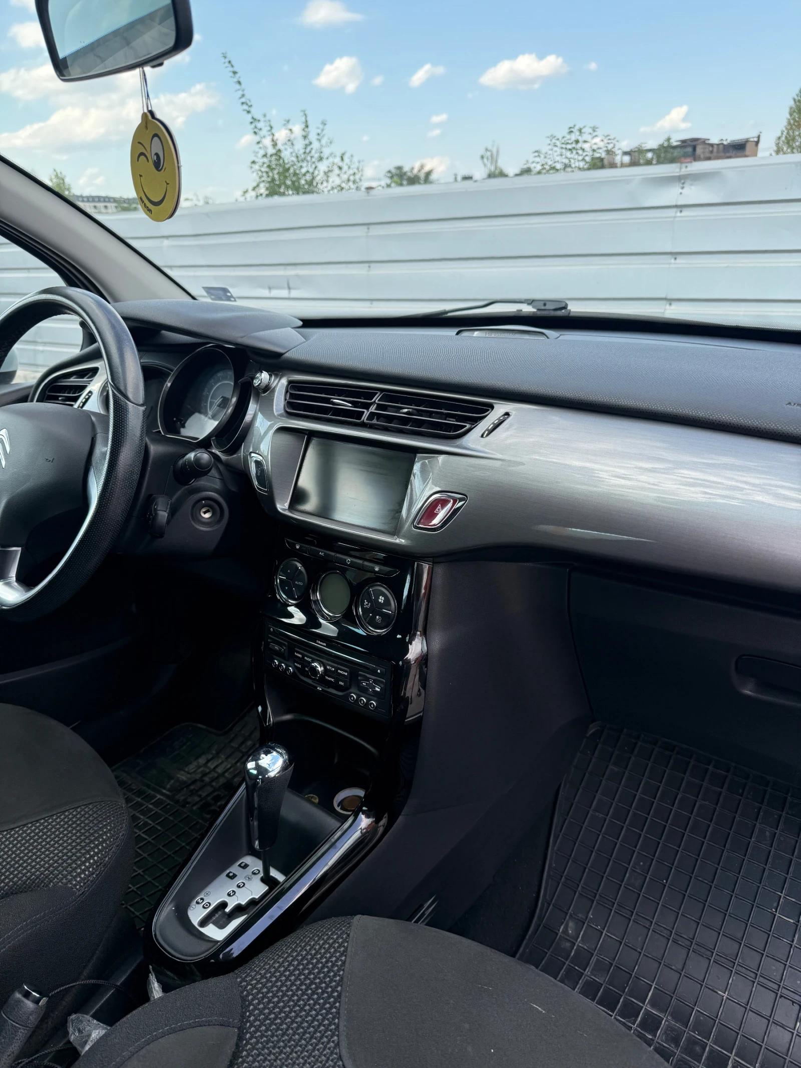 Citroen C3 Citroen C3 1.6 Бензин / Автомат / , снимка 6 - Автомобили и джипове - 55665608