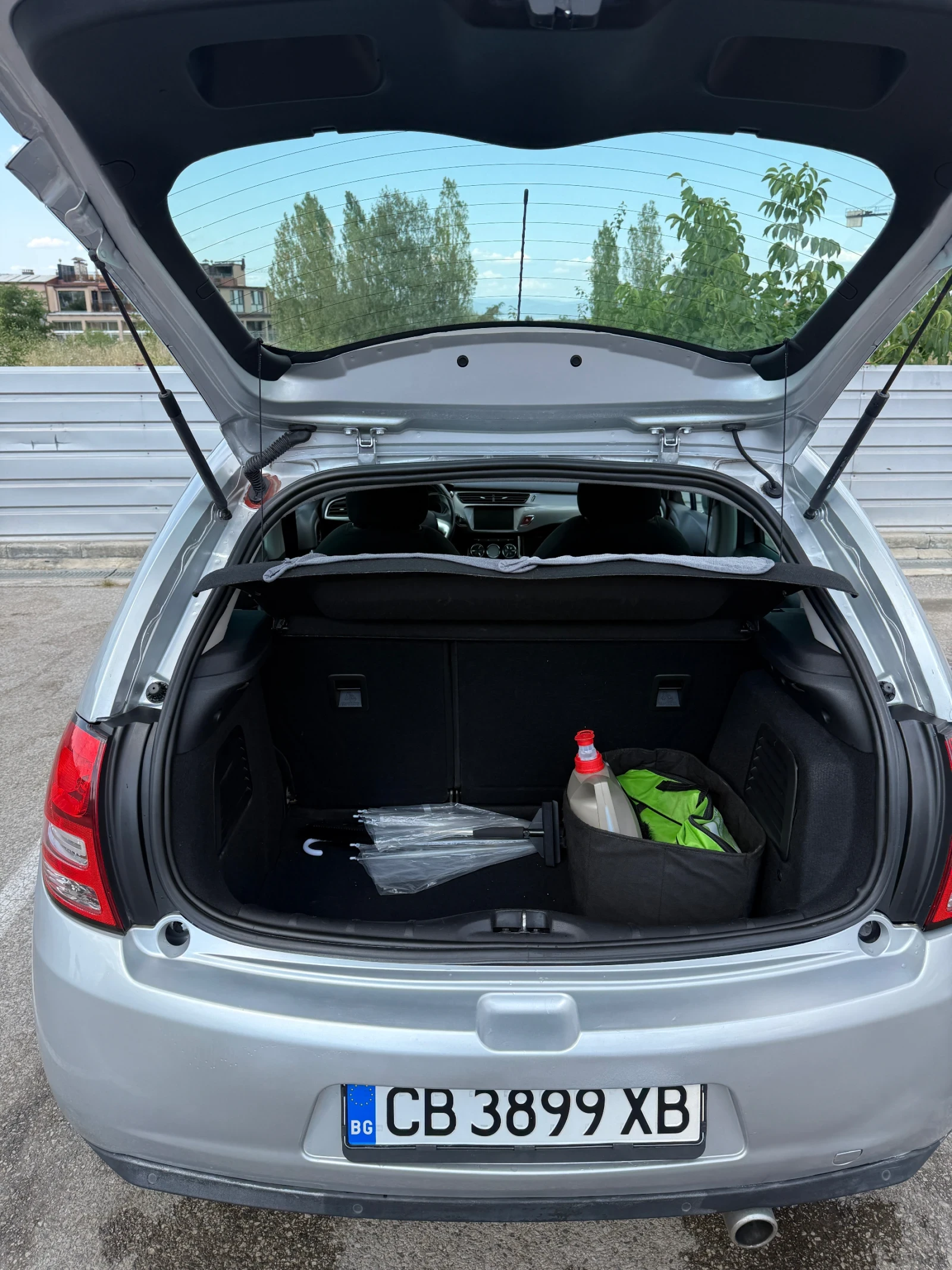 Citroen C3 Citroen C3 1.6 Бензин / Автомат / , снимка 9 - Автомобили и джипове - 55665608