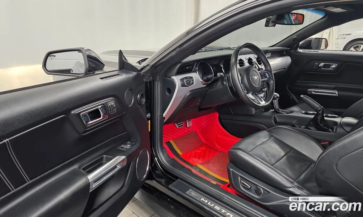Ford Mustang GT Coupe, снимка 10 - Автомобили и джипове - 56122043
