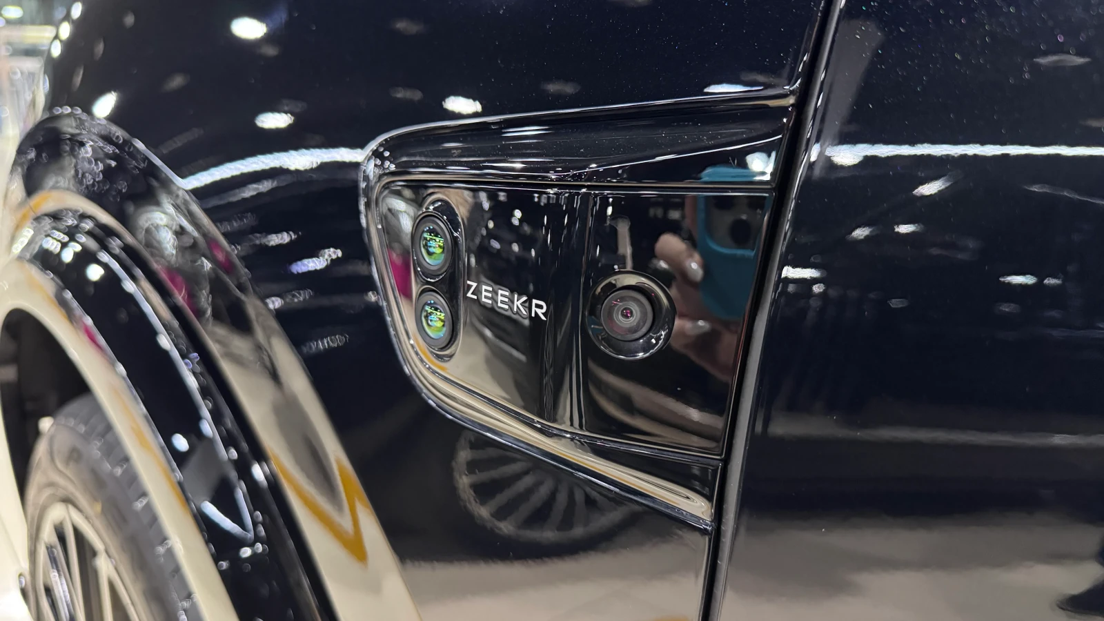 Zeekr 9X 8X 2. 0T 70kWh battery 1400PS | Mobile.bg � ����������� 10