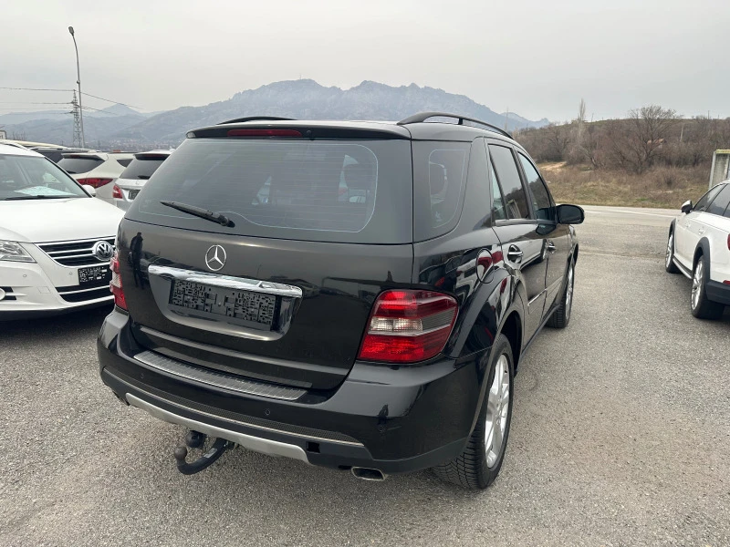 Mercedes-Benz ML 320 4MATIK* АЛКАНТАРА* НАВИГАЦИЯ, снимка 5 - Автомобили и джипове - 46728128